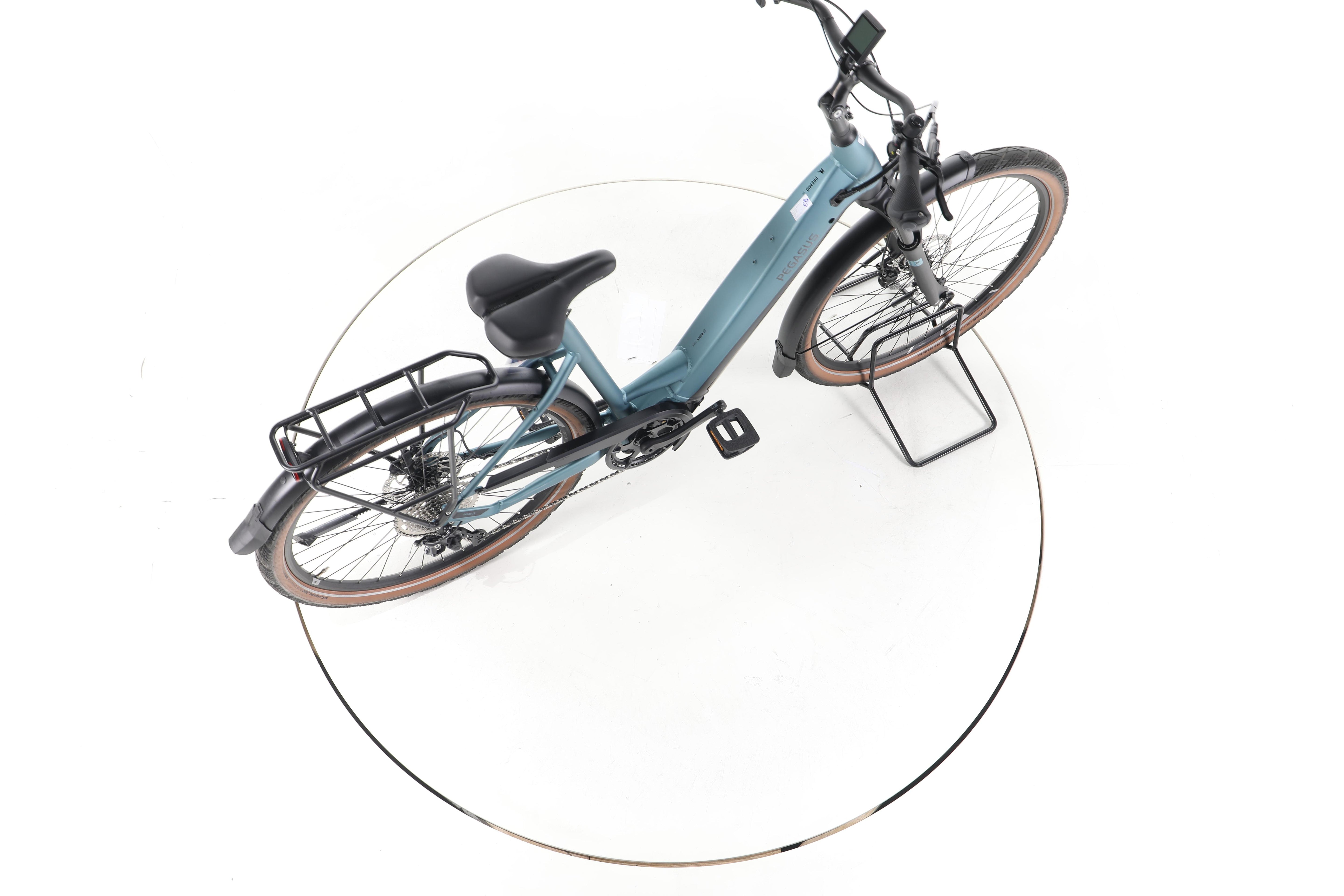 Pegasus Premio EVO Lite Trekking E-Bike Tiefeinsteiger - Image 24