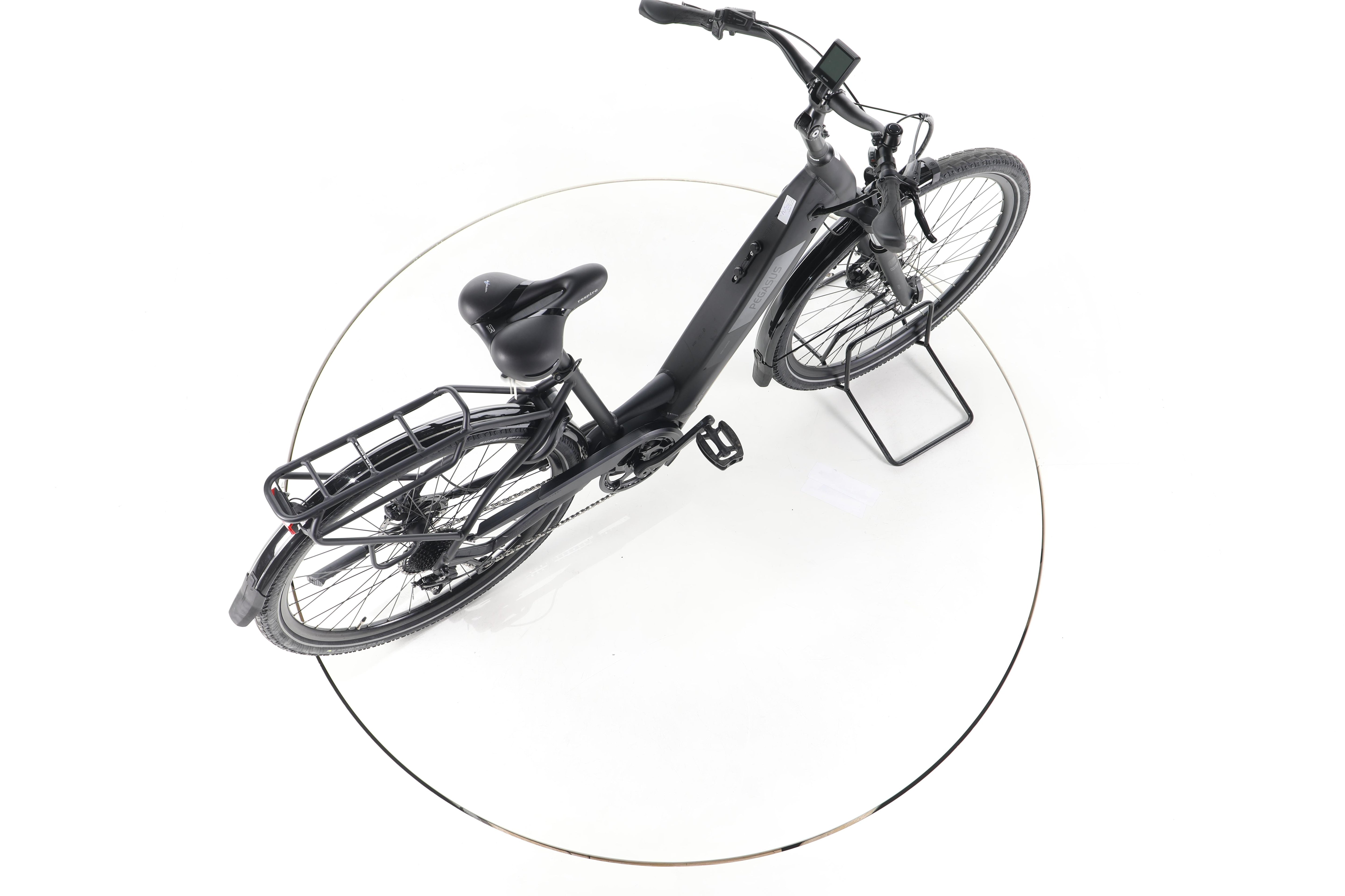 Pegasus Solero EVO Trekking E-Bike Tiefeinsteiger - Image 24