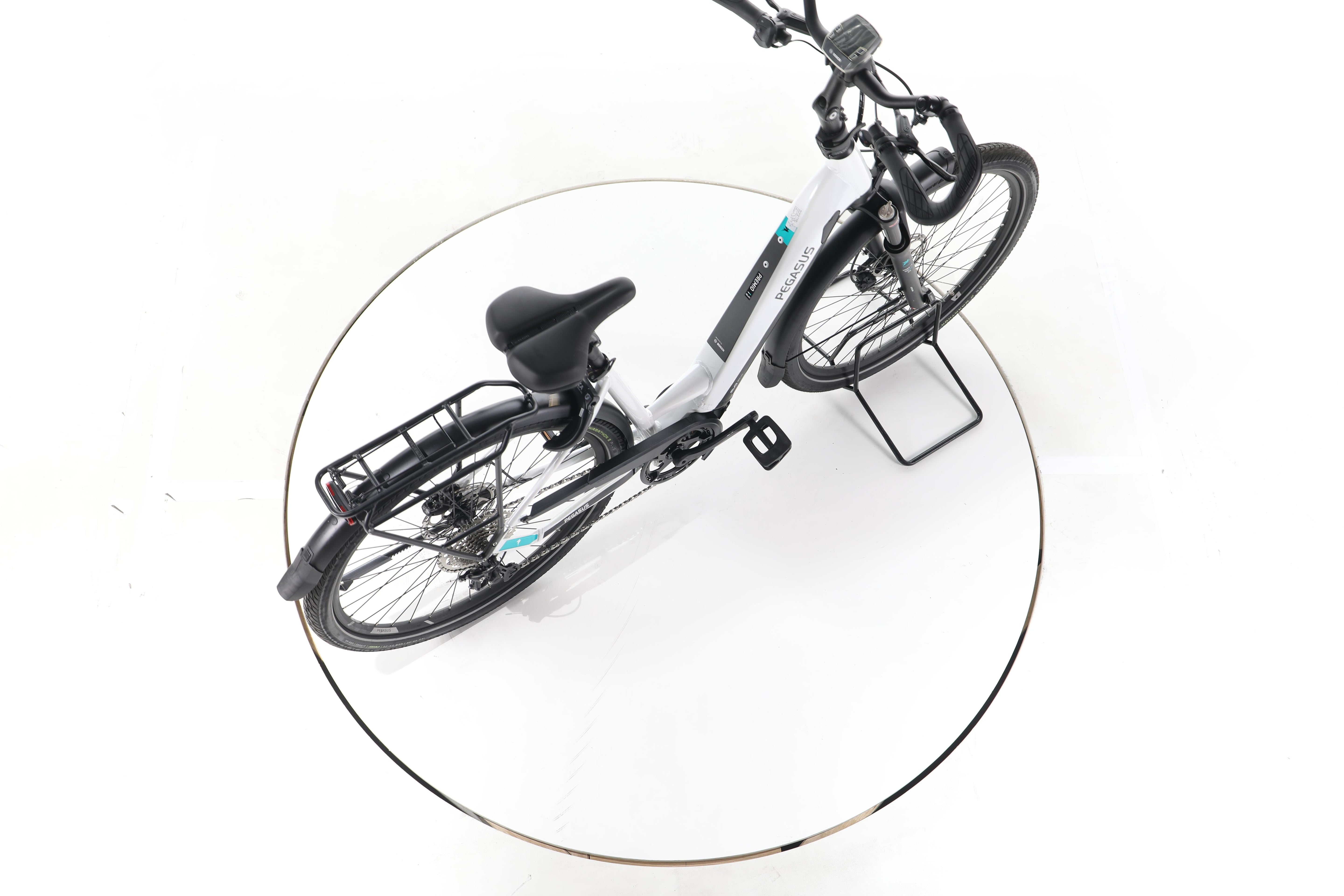 Pegasus Premio Evo 10 Lite Trekking E-Bike Tiefeinsteiger - Image 24