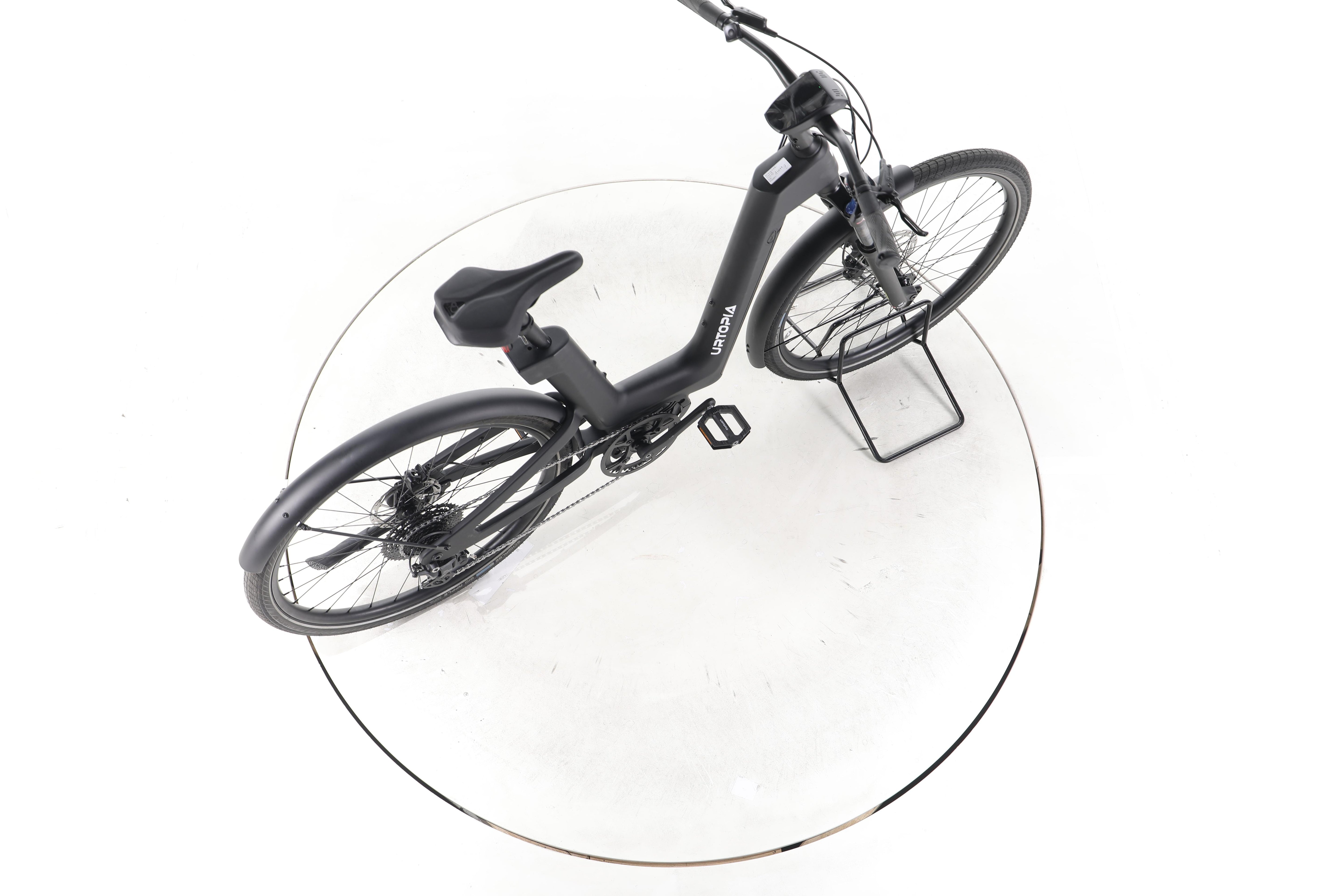 Urtopia Fusion Trekking E-Bike Tiefeinsteiger Carbon 2025 - Image 24