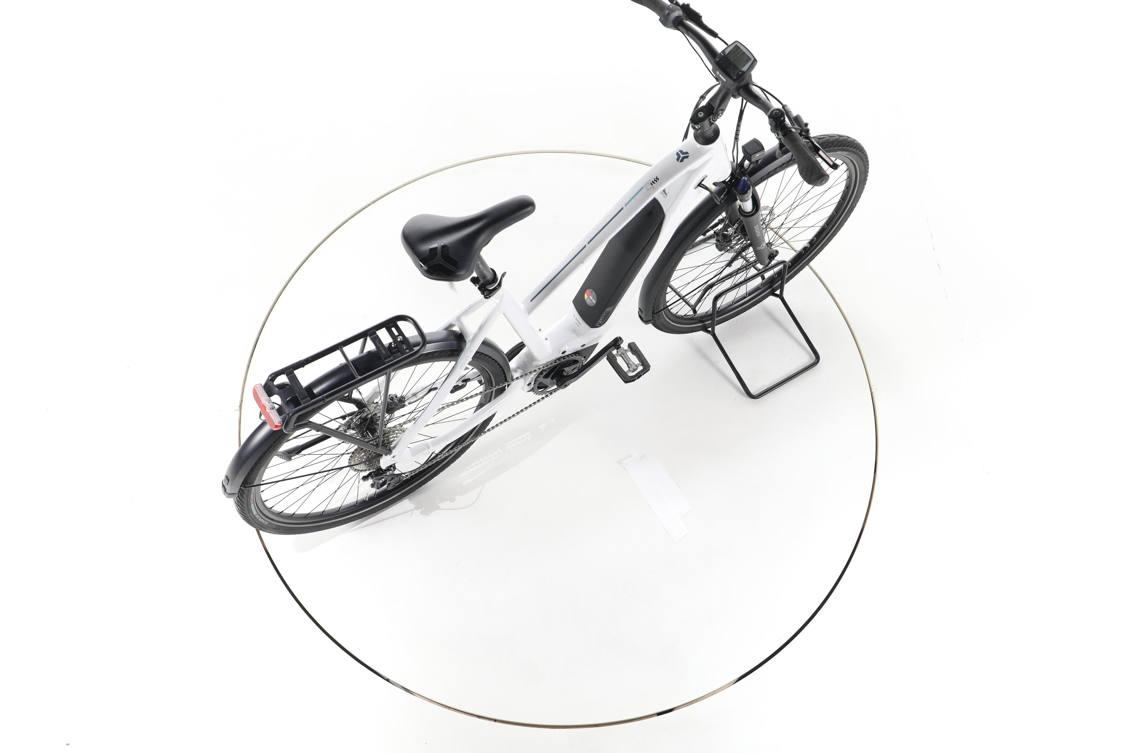 Carver Route E.420 Trekking E-Bike - Image 24