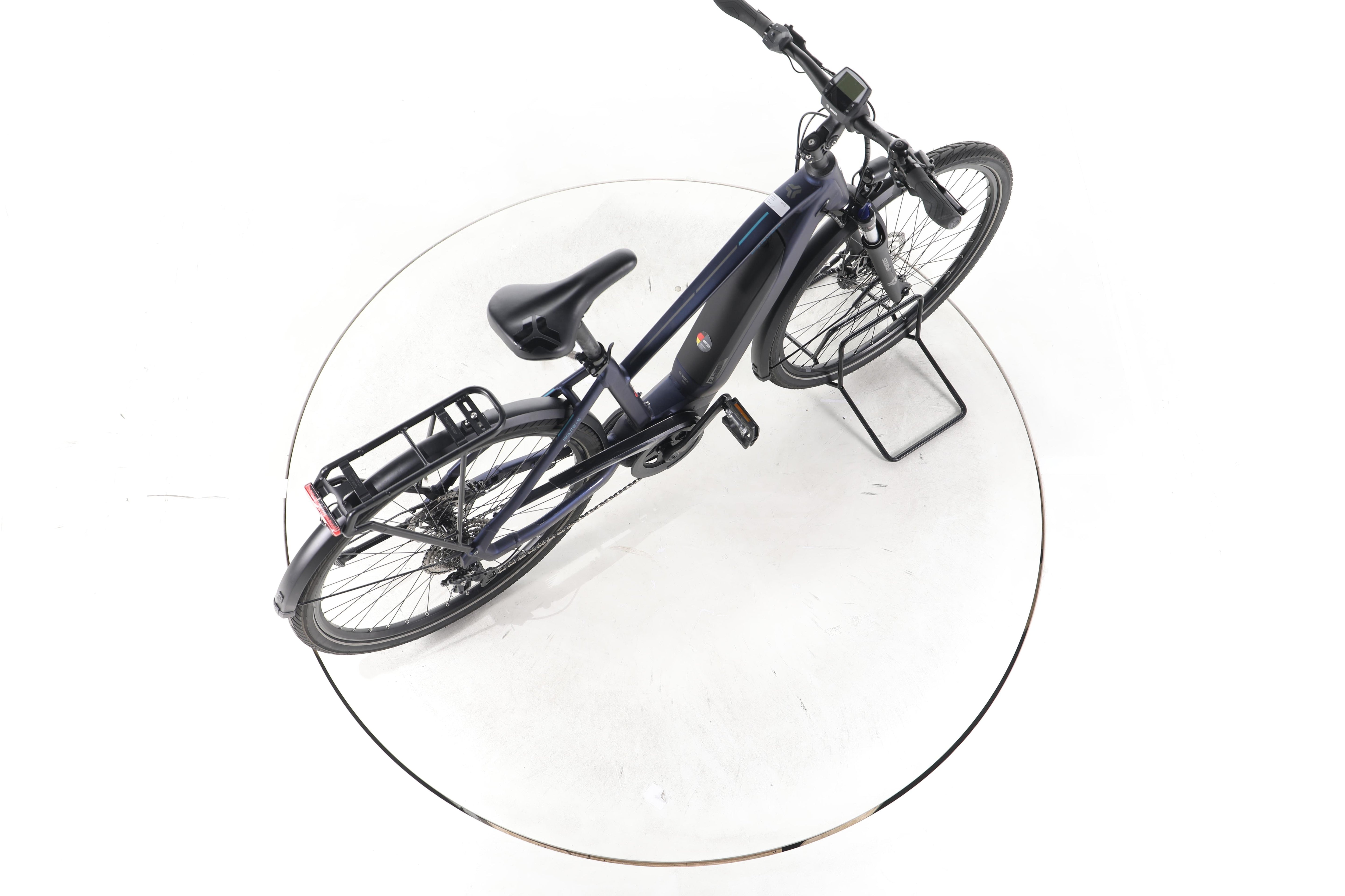 Carver Route E.420 Trekking E-Bike - Image 24