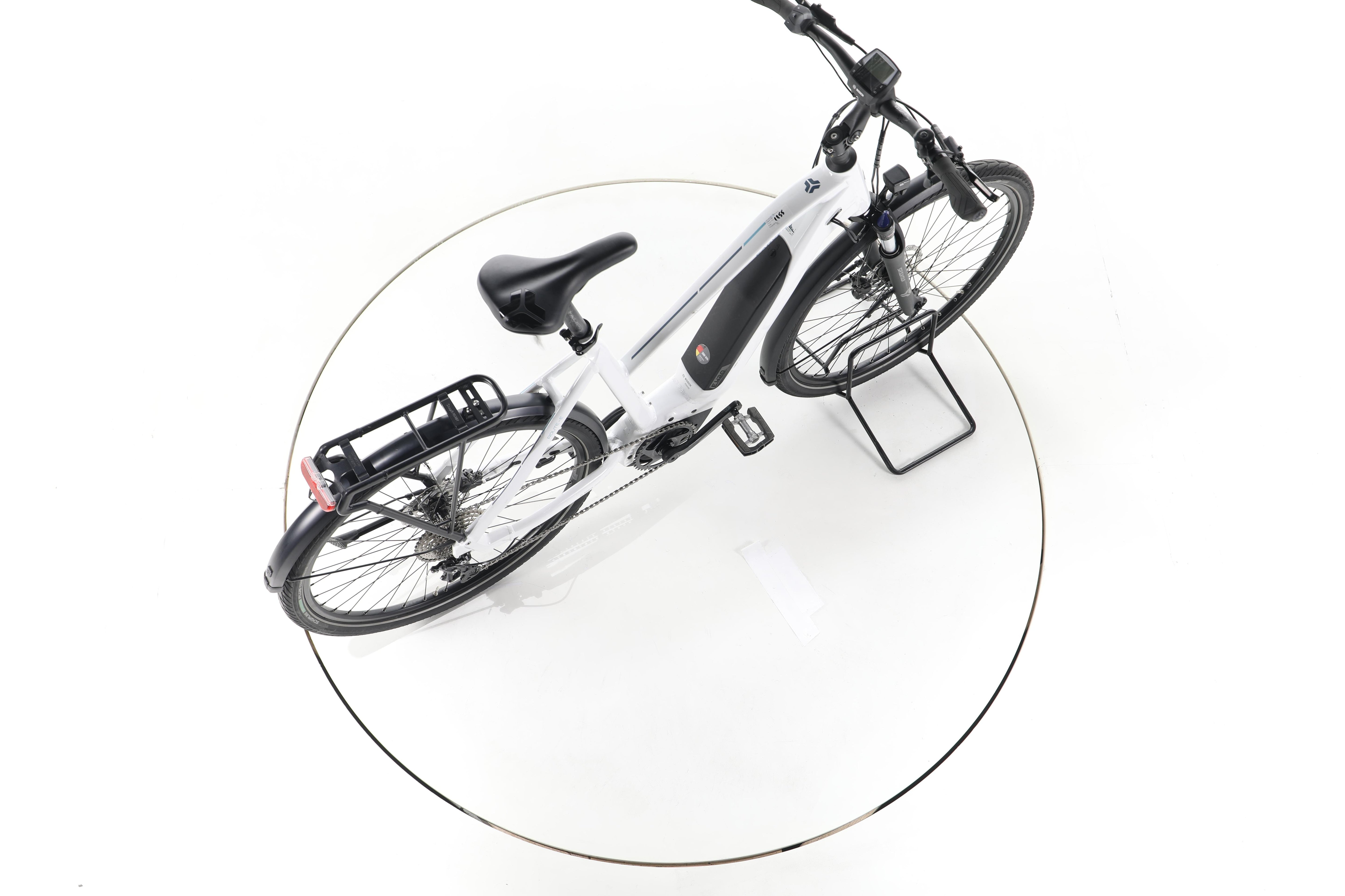 Carver Route E.420 Trekking E-Bike - Image 24